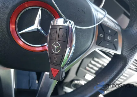 2014 Mercedes-Benz C 300 Sport 4Matic z USA, uszkodzony, nr VIN WDDGF8AB0EA933187